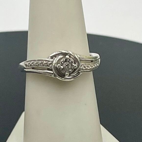 Sterling Silver Diamond Love Knot Promise Ring Size 8 with Accent Stones 3.15 - Picture 1 of 11